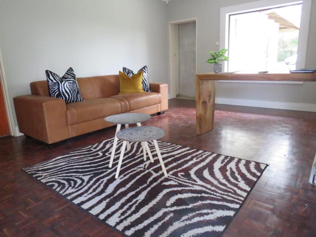 Sani Pass Manor Guest House Himeville Dış mekan fotoğraf